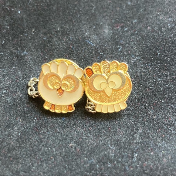 Metal City Jewelry - Pair of Tiny Owl Pins
